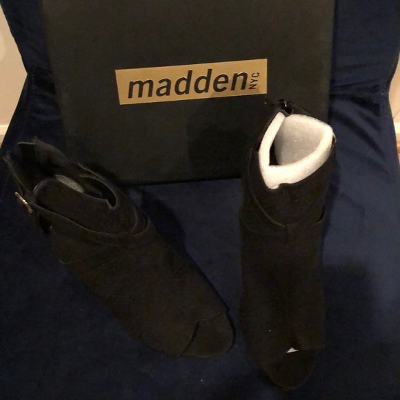 NIB Madden NYC black suede zipper back heels size 9 - Picture 3 of 8
